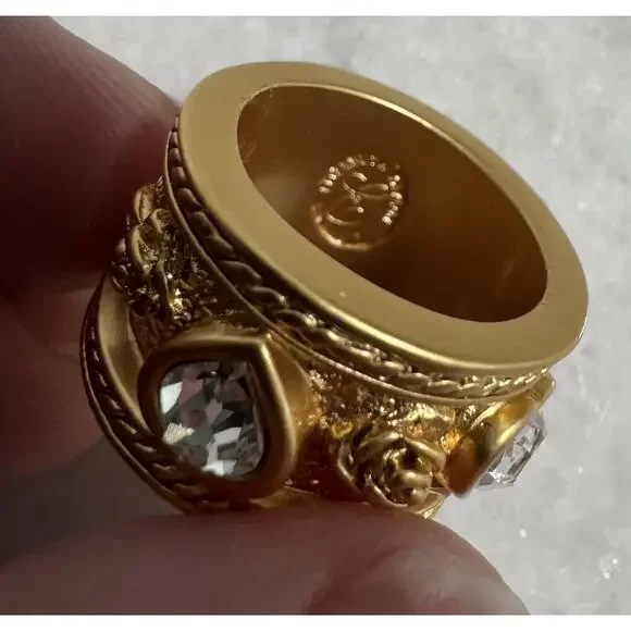 Vintage Elizabeth Taylor Gold Tone Heart Rhinestone Roses Love Ring Size 5 - Picture 8 of 8